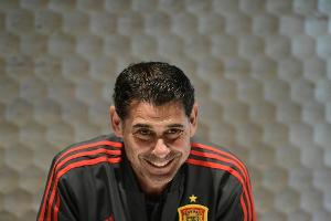 Spanien: Hierro hält an De Gea fest
