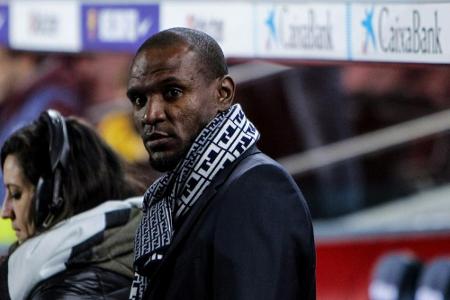 Barcelona-Sportdirektor Abidal schwärmt von Schalkes Kehrer Barcelona-Sportdirektor Abidal schwärmt von Schalkes Kehrer