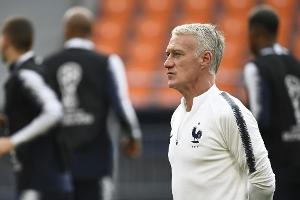 Frankreich mit Giroud, Peru startet mit Guerrero