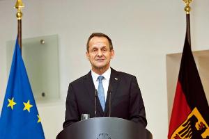 DOSB-Präsident Hörmann will Lehren aus Özil-Debatte ziehen