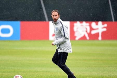 Englands Teammanager Southgate winkt frühere Vertragsverlängerung Englands Teammanager Southgate winkt frühere Vertragsverlängerung