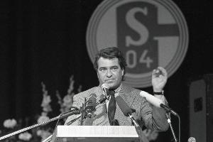Ex-Schalke-Präsident Eichberg gestorben