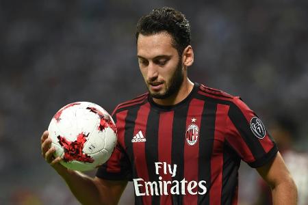 Schreibfehler auf Calhanoglu-Trikot Schreibfehler auf Calhanoglu-Trikot
