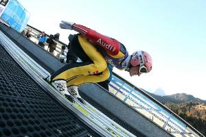 Skispringen: Freund nach Kreuzbandriss wieder auf der Schanze