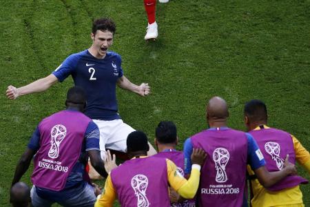 Wie Weltmeister Thuram: Stuttgarter Pavard mit Traumtor Wie Weltmeister Thuram: Stuttgarter Pavard mit Traumtor