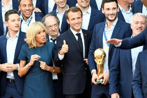 Macron würdigt seine Weltmeister: "Diese Mannschaft ist eine Einheit"