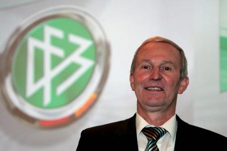 Ehemaliger Vizepräsident Milkoreit kritisiert DFB-Spitze Ehemaliger Vizepräsident Milkoreit kritisiert DFB-Spitze