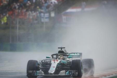 Formel 1: Hamilton vorne, Vettel Dritter - Verstappen schon raus Formel 1: Hamilton vorne, Vettel Dritter - Verstappen schon raus