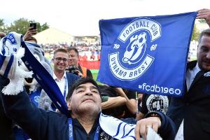 Maradona bei Dinamo Brest feierlich empfangen