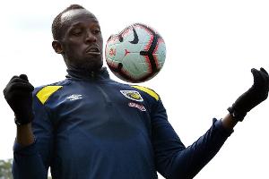 Bittere Erkenntnis: Fußballer Bolt hat Probleme mit dem Tempo