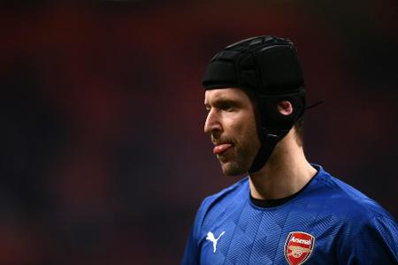 Arsenal-Keeper Cech nimmt Bayer-Tweet übel Arsenal-Keeper Cech nimmt Bayer-Tweet übel