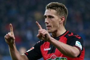 Zwei Jahre nach Rio: Petersen siegt mit Freiburg im Elfer-Krimi