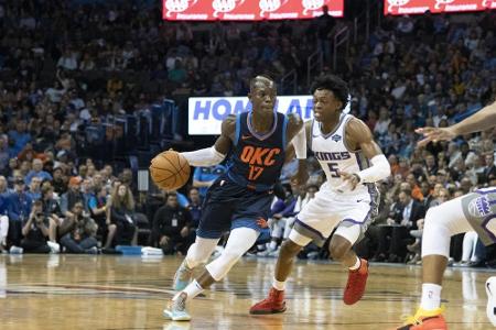 NBA: Schröder verliert deutsches Duell gegen Theis - zweiter Sieg für James NBA: Schröder verliert deutsches Duell gegen Theis - zweiter Sieg für James