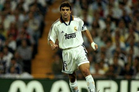 Für Real warf sich Libero-Legende Manolo Sanchís am häufigsten, nämlich 43 Mal, gegen den Erzrivalen ins Gefecht.