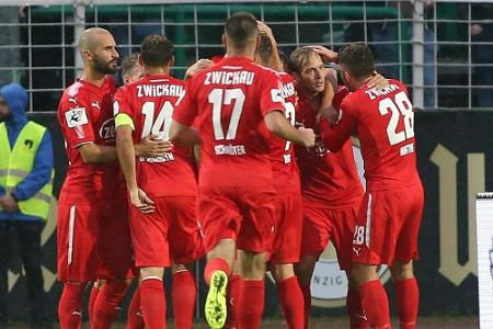 3. Liga: Zwickau verspielt 2:0-Führung gegen Rostock 3. Liga: Zwickau verspielt 2:0-Führung gegen Rostock