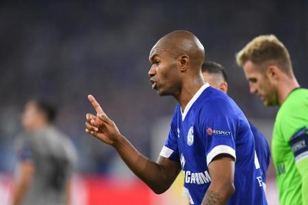 Schalke kritisiert Schiedsrichter: Schalke kritisiert Schiedsrichter: