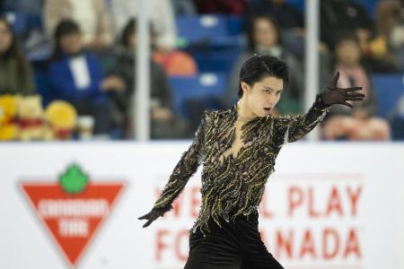 Eiskunstlauf: Olympiasieger Hanyu startet mit Sieg Eiskunstlauf: Olympiasieger Hanyu startet mit Sieg