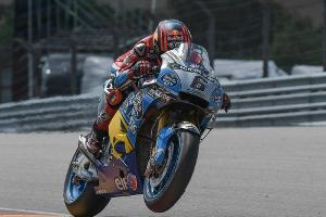 MotoGP: Bradl bei Dovizioso-Sieg gestürzt