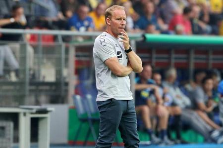 Braunschweig neues Drittliga-Schlusslicht - KSC und Uerdingen vorn Braunschweig neues Drittliga-Schlusslicht - KSC und Uerdingen vorn