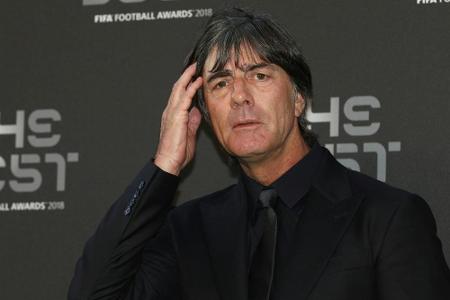 Löw von Özil nach geplatztem Treffen Löw von Özil nach geplatztem Treffen