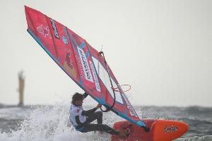 Windsurfen: "Frühstart" von Titelverteidiger Köster vor Sylt