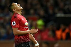 "Er schrie vor Schmerz": ManUnited lange ohne Alexis Sanchez