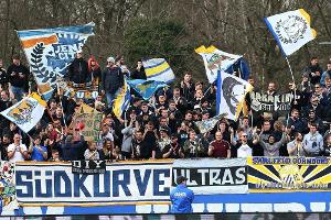 3. Liga: Jena gegen Rostock nach Krawallen unterbrochen