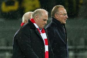 Bierdusche des Tages: Karl-Heinz Rummenigge/Uli Hoeneß (Bayern München)
