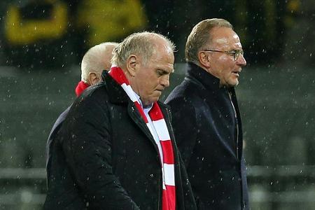 Bierdusche des Tages: Karl-Heinz Rummenigge/Uli Hoeneß (Bayern München) Bierdusche des Tages: Karl-Heinz Rummenigge/Uli Hoeneß (Bayern München)