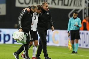 Leicht verletzter Hector bleibt bei Nationalmannschaft