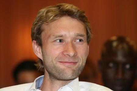 Rolfes erhält als Bayer-Sportdirektor einen Vertrag bis 2024 Rolfes erhält als Bayer-Sportdirektor einen Vertrag bis 2024
