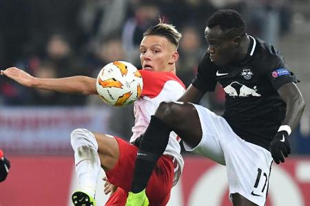 RB Leipzig droht nach Pleite im Dosenduell das Aus RB Leipzig droht nach Pleite im Dosenduell das Aus