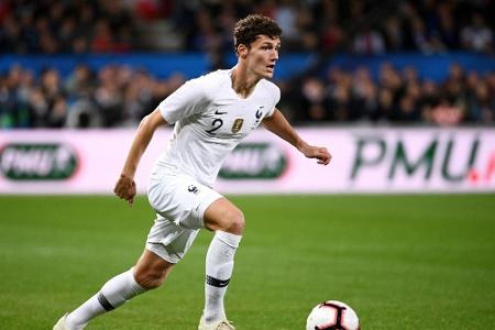 Hoeneß: Pavard-Wechsel noch nicht fix Hoeneß: Pavard-Wechsel noch nicht fix