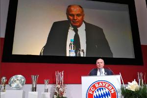 Hoeneß hat Fankritik "sehr" getroffen
