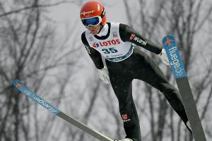 Skispringen: Leyhe zur Halbzeit Elfter - Kobayashi führt
