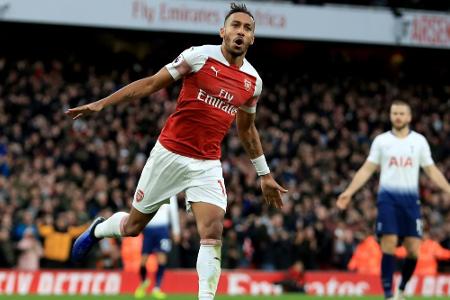 London-Derby: Spurs-Fan bewirft Aubameyang mit Bananenschale London-Derby: Spurs-Fan bewirft Aubameyang mit Bananenschale