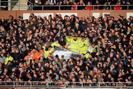 34 Verletzte nach Krawallen am Millerntor - Dynamo entschuldigt sich 34 Verletzte nach Krawallen am Millerntor - Dynamo entschuldigt sich