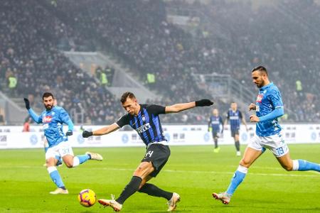Zwei Geisterspiele für Inter Mailand nach rassistischen Beleidigungen Zwei Geisterspiele für Inter Mailand nach rassistischen Beleidigungen