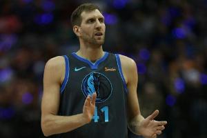 Nowitzki lässt Zukunft offen: "Entscheidung irgendwann später fällen"
