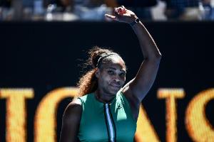 Serena Williams nach Sieg im Schnelldurchgang gegen Halep