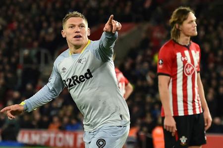 FA-Cup: Hasenhüttl scheidet mit Southampton gegen Zweitligist aus FA-Cup: Hasenhüttl scheidet mit Southampton gegen Zweitligist aus