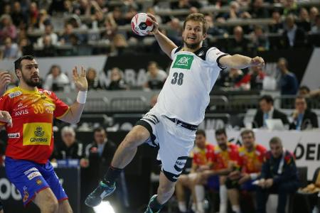 Handballer bei Remis mit zweimaliger Verlängerung und 7-m-Werfen Handballer bei Remis mit zweimaliger Verlängerung und 7-m-Werfen