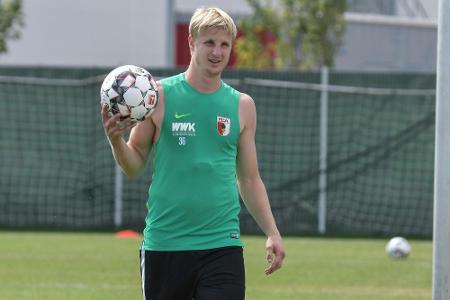 FCA suspendiert Hinteregger nach Baum-Kritik: Hohe Geldstrafe und Einzeltraining FCA suspendiert Hinteregger nach Baum-Kritik: Hohe Geldstrafe und Einzeltraining