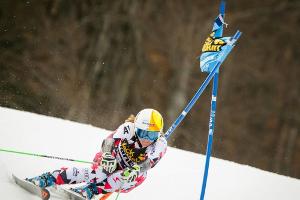 Abfahrt in Garmisch: Hütter erleidet Innenbandeinriss