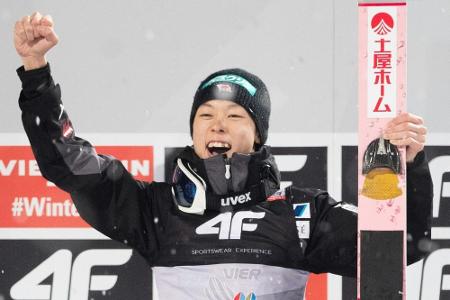 Kobayashi stellt Weltcup-Rekord ein - Leyhe Fünfter Kobayashi stellt Weltcup-Rekord ein - Leyhe Fünfter