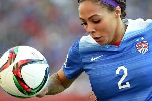 Schwanger beim Trainingsstart: Leroux mit Babybauch