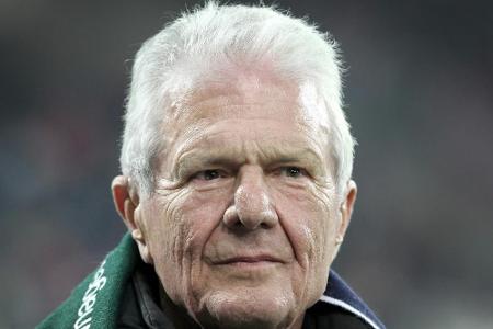 Hopp will Gesellschafter-Rolle bei Hoffenheim an Sohn weitergeben Hopp will Gesellschafter-Rolle bei Hoffenheim an Sohn weitergeben
