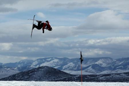 Ski-Freestyle: Kühnel feiert als Zweite im Big Air ihr bestes Weltcupergebnis Ski-Freestyle: Kühnel feiert als Zweite im Big Air ihr bestes Weltcupergebnis