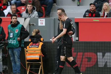 Bayer-Abwehrchef Sven Bender erleidet Kopfverletzung Bayer-Abwehrchef Sven Bender erleidet Kopfverletzung