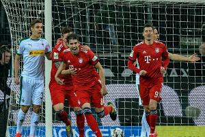 Sieg im Topspiel: FC Bayern schließt zu Dortmund auf